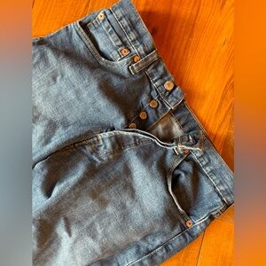 Vintage Levi’s 501 button fly jeans, 31x32 (also fits as women’s size 6/8)